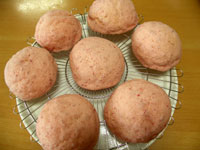 イチゴメロンパン