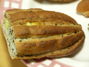 セサミブレッド