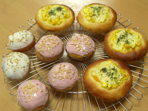 マヨたま＆ベリー・ドーナツブレッド