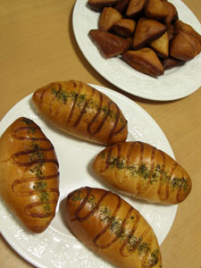 メープルトライアングルと焼きそばパン