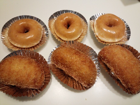 カレーパンとドーナツ